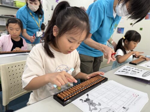 そろばんを通して育まれる「やりぬく力」〜卒業生から学ぶこと〜