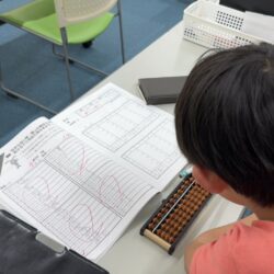 そろばん教室～個別指導のよさ～